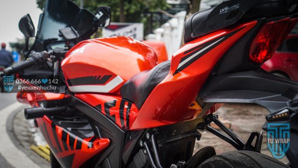 Suzuki GSX R150 lên tem trùm candy Red