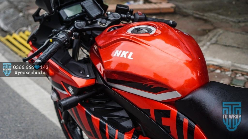 Suzuki GSX R150 lên tem trùm candy Red 12