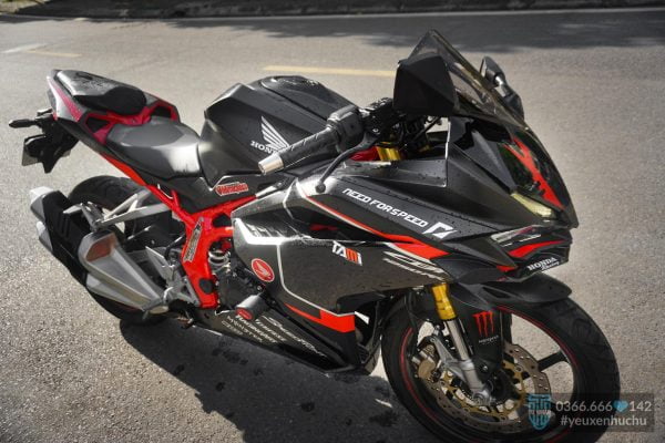 tem xe cbr250rr phối đen light đỏ