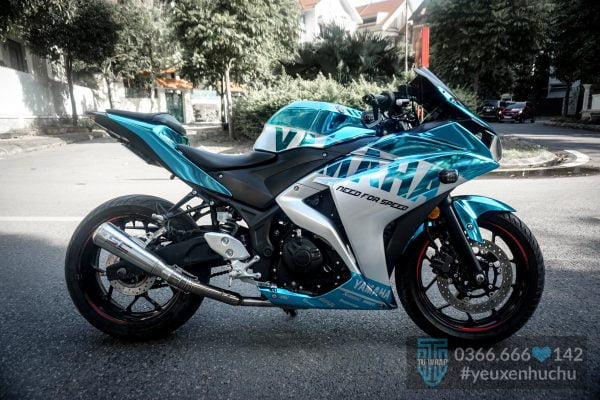 YAMAHA R3 đổi màu Chrome sáng chói