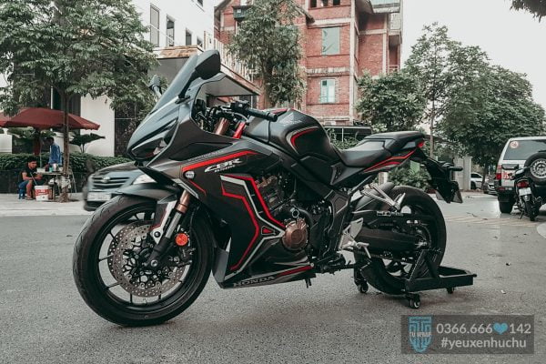 honda cbr650r red lights