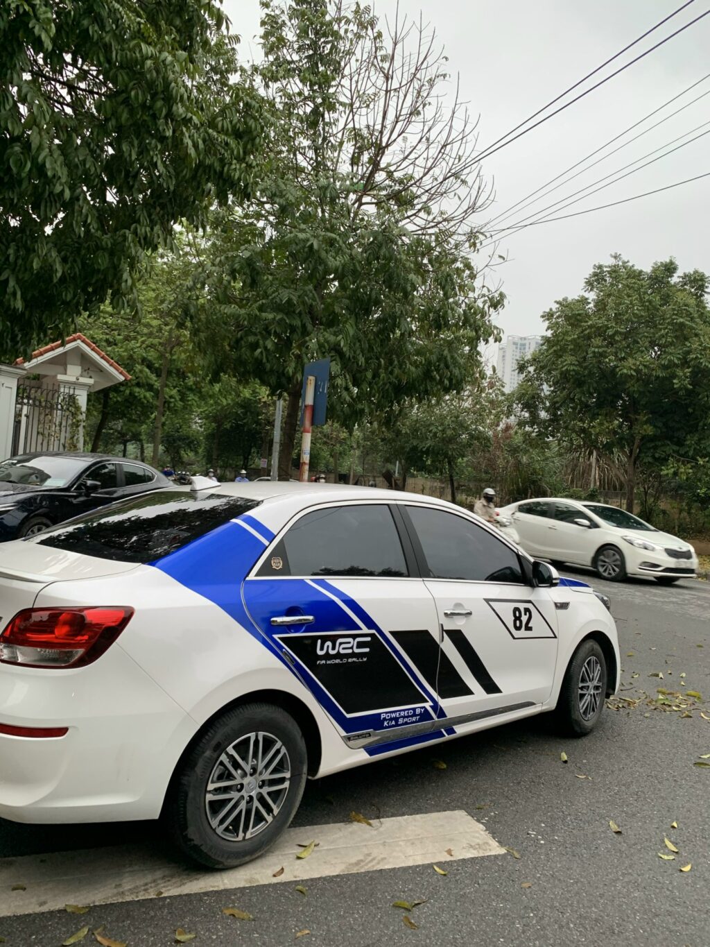 Dán tem sườn xe ô tô Kia Soluto
