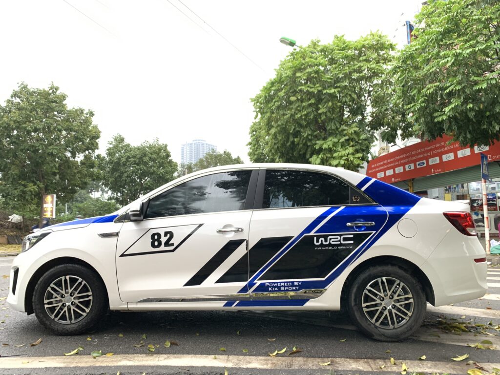 Siêu phẩm dán tem sườn xe ô tô Kia Soluto phong cách W2C 2