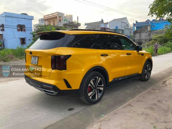 dán decal đổi màu sorento 2021 màu vàng rb25-hd teckwrap